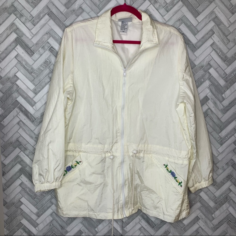 Vintage off white windbreaker with floral detail